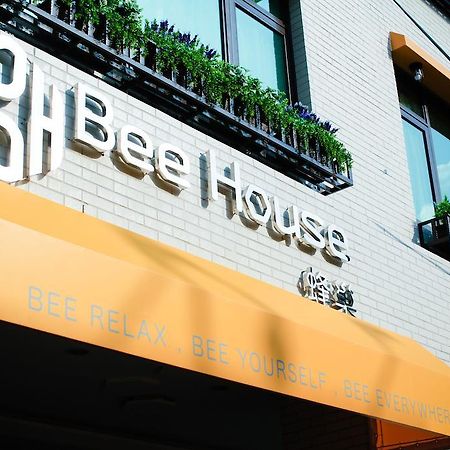 Bee House By Cosmos Creation - Taipei Main Station Hotell Eksteriør bilde